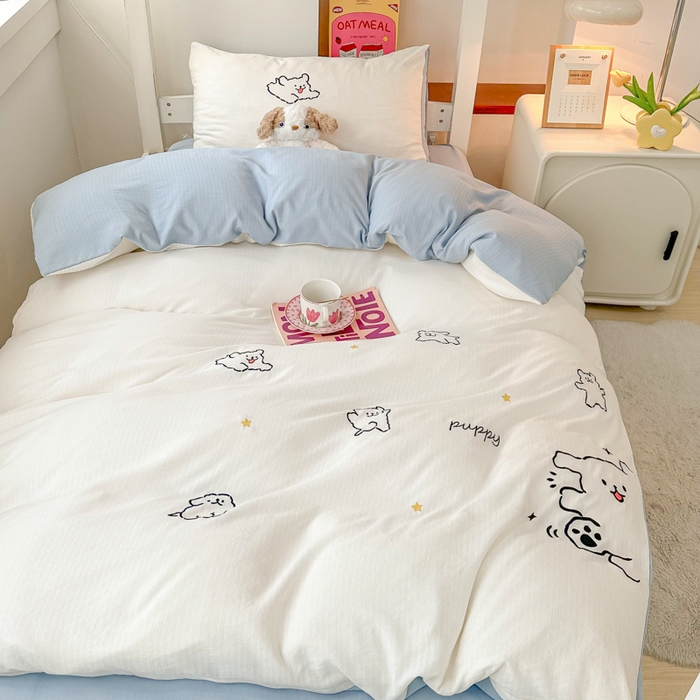 91家纺网 家纺一手货源 找家纺 多乐家纺 2025新款超柔A类母婴级加厚小竺棉学生宿舍三件套上下铺三件套四件套 小白-白蓝