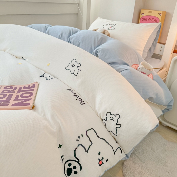 91家纺网 家纺一手货源 找家纺 多乐家纺 2025新款超柔A类母婴级加厚小竺棉学生宿舍三件套上下铺三件套四件套 小白-白蓝