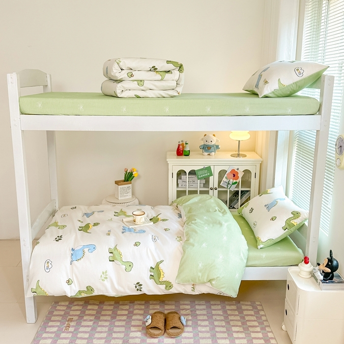 91家纺网 家纺一手货源 找家纺 寐眠 2025新款全棉纯棉印花学生三件套上下铺三件套 秘境