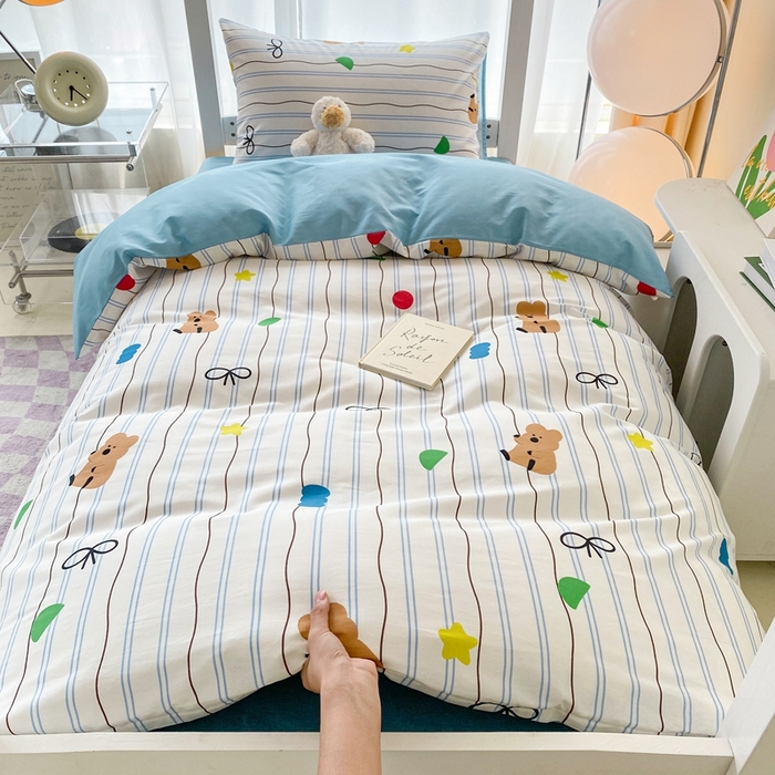 91家纺网 家纺一手货源 找家纺 寐眠 2025新款全棉纯棉印花学生三件套上下铺三件套 爬爬熊