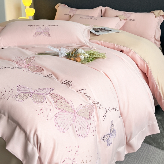 91家纺网 家纺一手货源 找家纺 青柚 2025新款梦蝶亲肤棉刺绣四件套（小号不低于98元，标准不低于138，加大不低于148，以此类推，低价必投不撤销） 梦蝶-裸粉