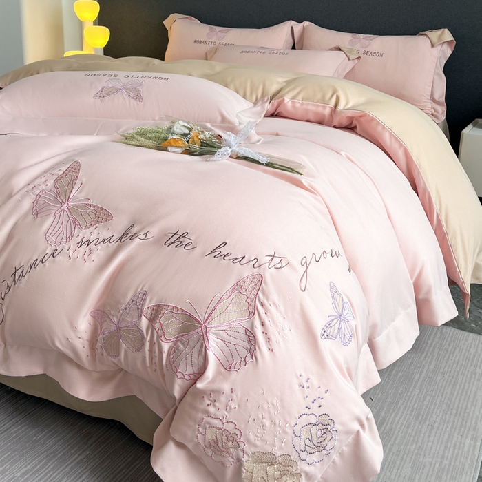 91家纺网 家纺一手货源 找家纺 青柚 2025新款梦蝶亲肤棉刺绣四件套（小号不低于98元，标准不低于138，加大不低于148，以此类推，低价必投不撤销） 梦蝶-裸粉