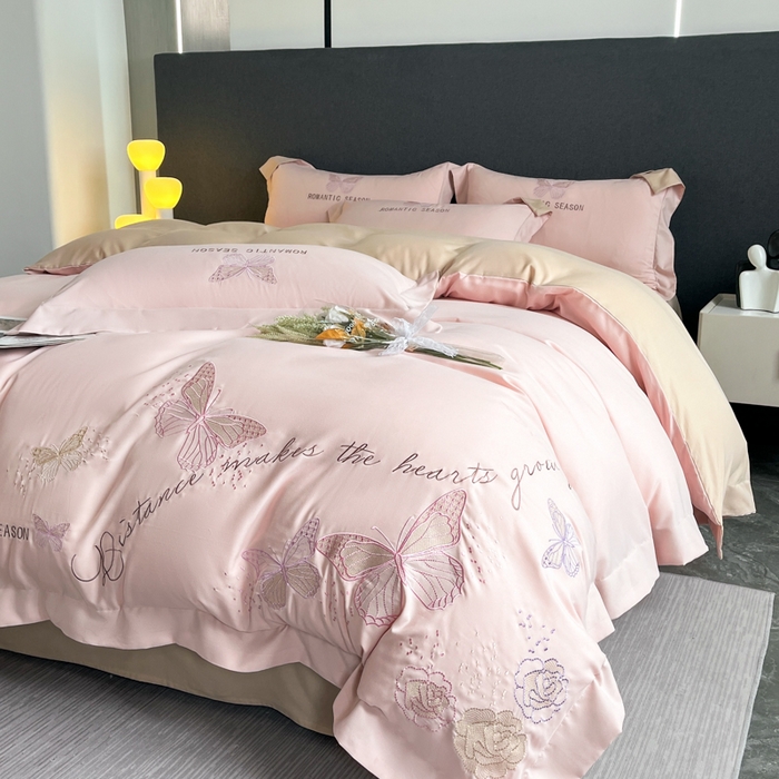 91家纺网 家纺一手货源 找家纺 青柚 2025新款梦蝶亲肤棉刺绣四件套（小号不低于98元，标准不低于138，加大不低于148，以此类推，低价必投不撤销） 梦蝶-裸粉