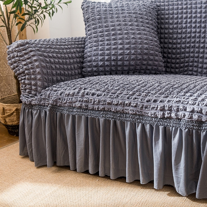 91家纺网 家纺一手货源 找家纺 布兰鸟【沙发套】 2025新款泡泡沙发套【英文裙摆款】三人沙发风格 单色中灰