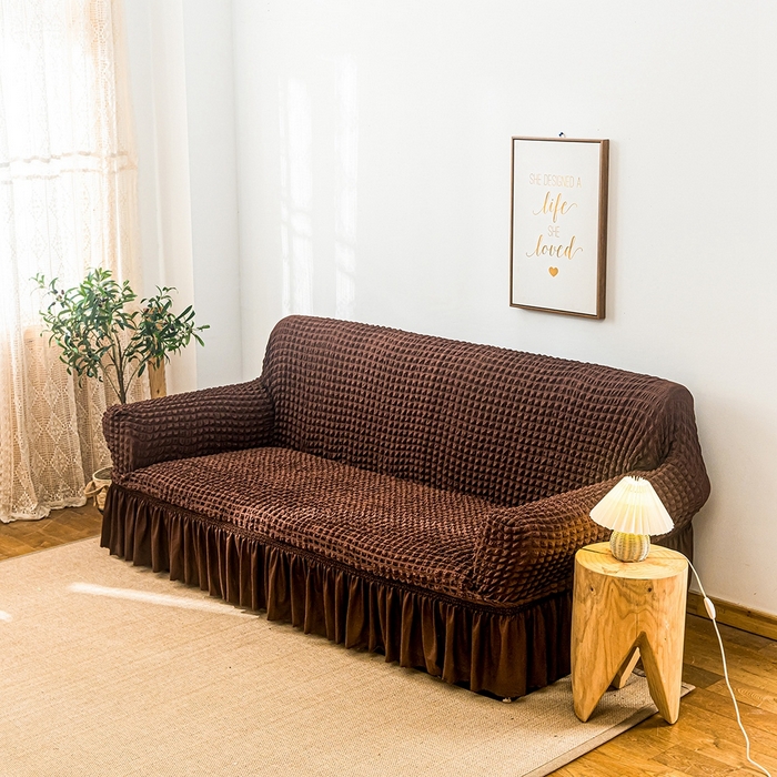 91家纺网 家纺一手货源 找家纺 布兰鸟【沙发套】 2025新款泡泡沙发套【英文裙摆款】三人沙发风格 单色中咖