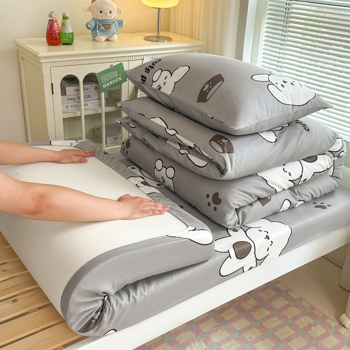 91家纺网 家纺一手货源 找家纺 寐眠 2025新款全棉纯棉印花学生三件套上下铺三件套 软萌奶狗