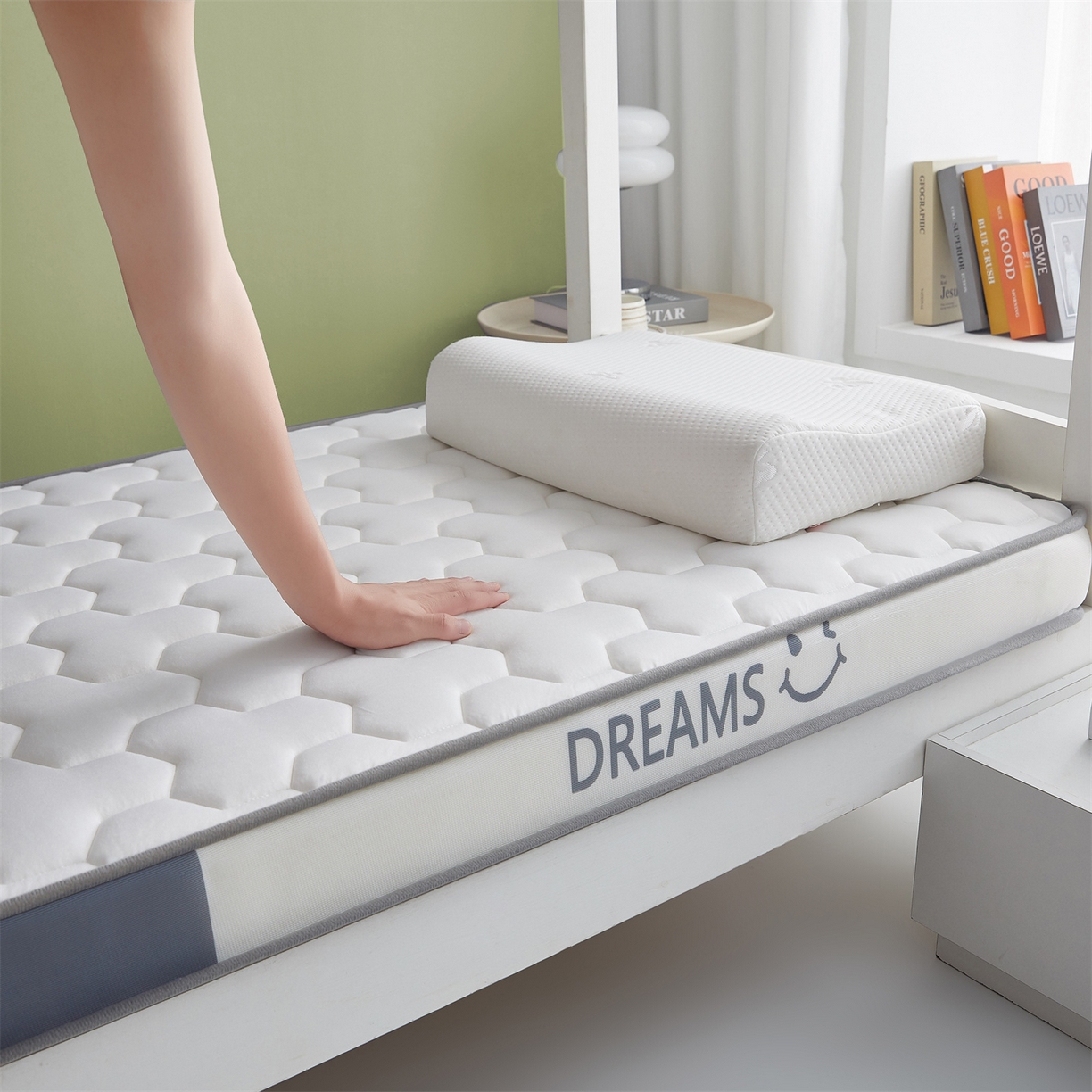 91家纺网 家纺一手货源 找家纺 （总）布卢姆床垫 2025新款A类针织乳胶立体记忆海绵学生床垫--微笑