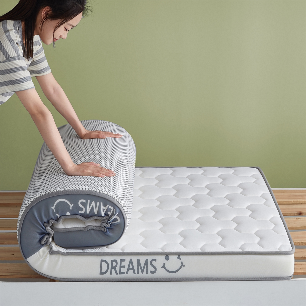布卢姆床垫 2025新款A类针织乳胶立体记忆海绵学生床垫--微笑 微笑-白灰