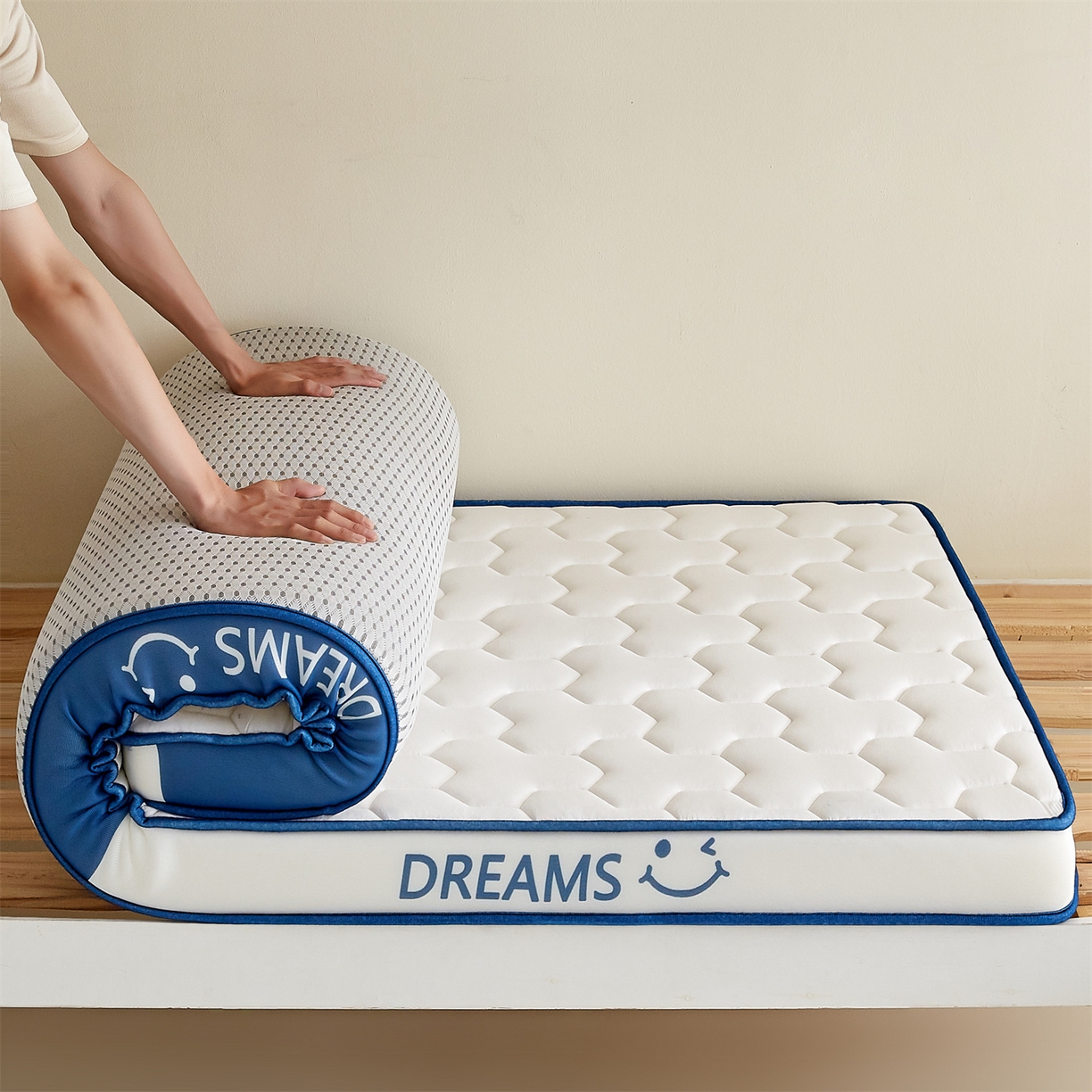 布卢姆床垫 2025新款A类针织乳胶立体记忆海绵学生床垫--微笑 微笑-白蓝