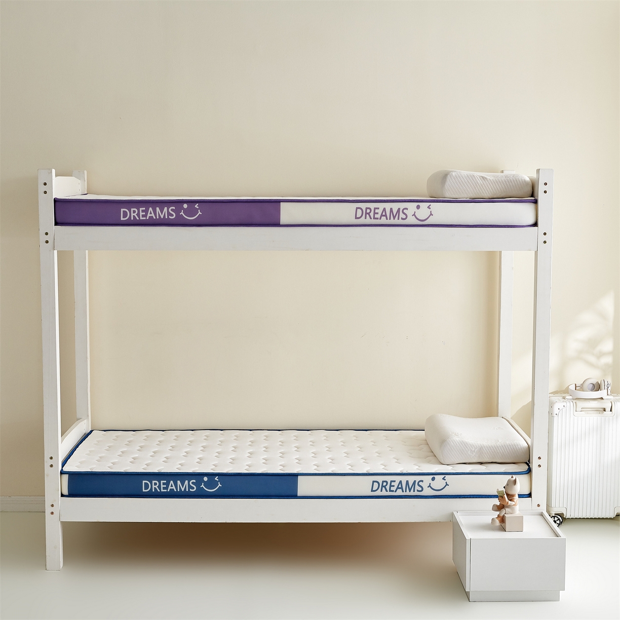 91家纺网 家纺一手货源 找家纺 布卢姆床垫 2025新款A类针织乳胶立体记忆海绵学生床垫--微笑 微笑-白蓝