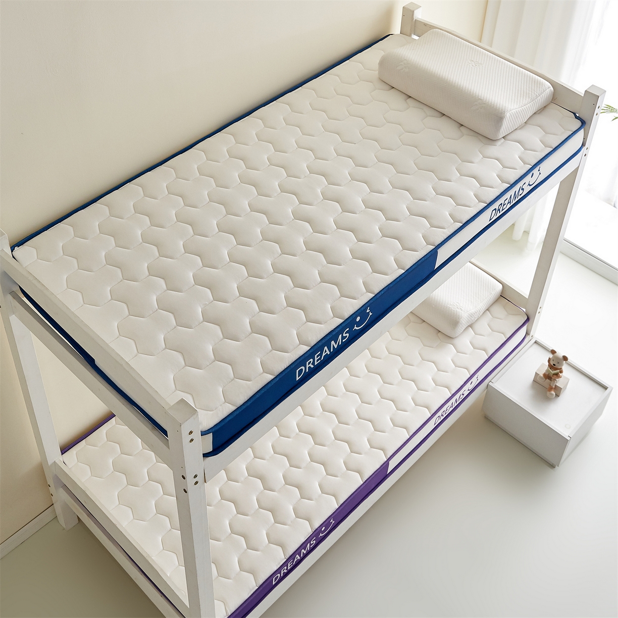 91家纺网 家纺一手货源 找家纺 布卢姆床垫 2025新款A类针织乳胶立体记忆海绵学生床垫--微笑 微笑-白蓝