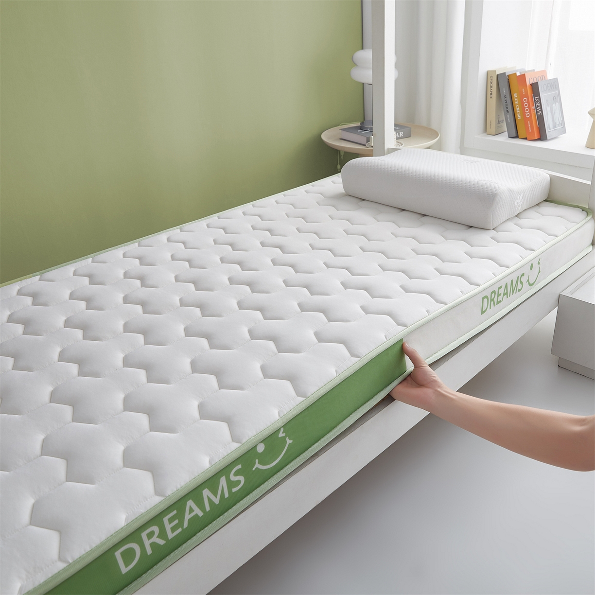 91家纺网 家纺一手货源 找家纺 布卢姆床垫 2025新款A类针织乳胶立体记忆海绵学生床垫--微笑 微笑-白绿
