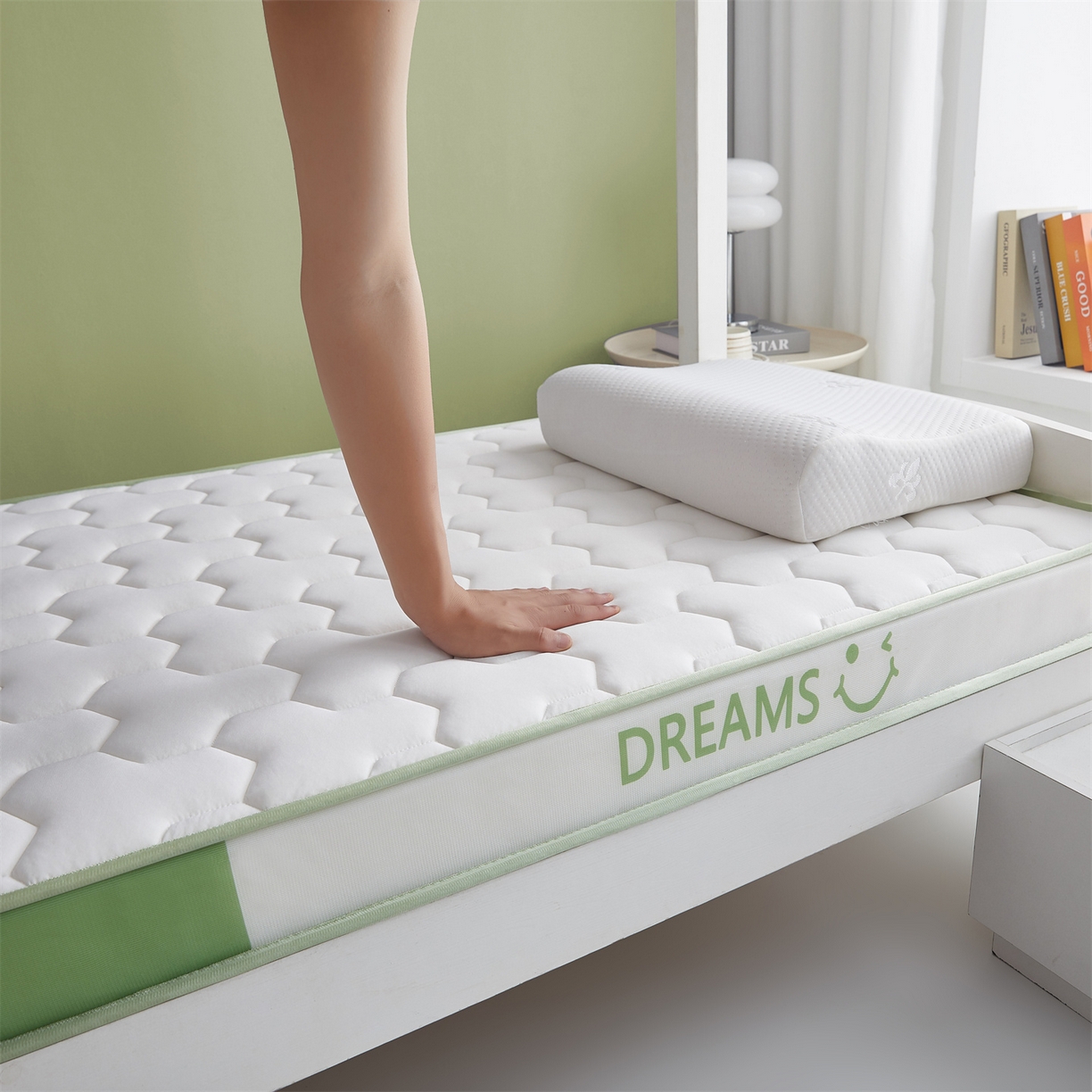 91家纺网 家纺一手货源 找家纺 布卢姆床垫 2025新款A类针织乳胶立体记忆海绵学生床垫--微笑 微笑-白绿