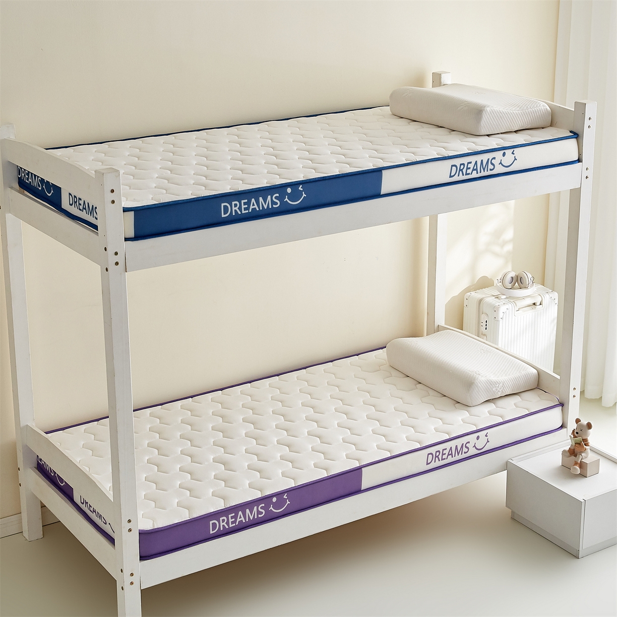 91家纺网 家纺一手货源 找家纺 布卢姆床垫 2025新款A类针织乳胶立体记忆海绵学生床垫--微笑 微笑-白紫