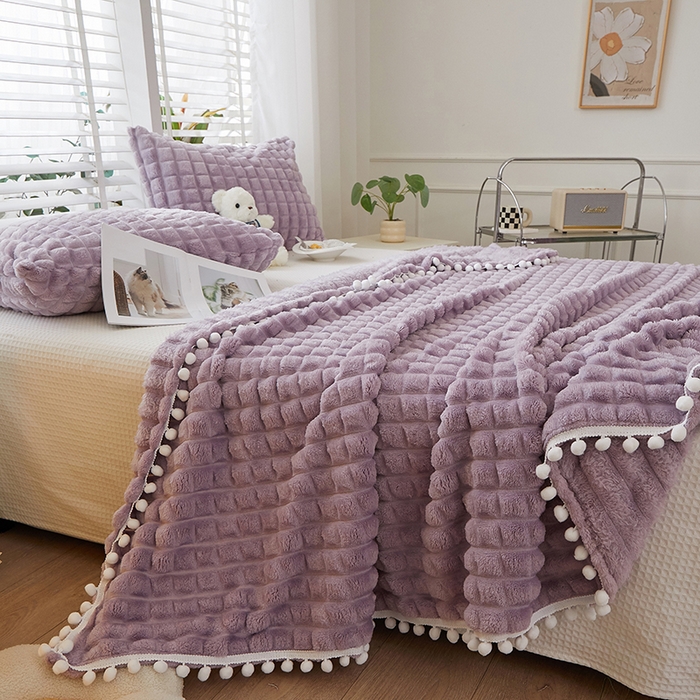 91家纺网 家纺一手货源 找家纺 楼兰公主2025新款云感梦境毛球毯  罗兰紫