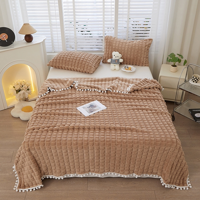 91家纺网 家纺一手货源 找家纺 楼兰公主2025新款云感梦境毛球毯  焦糖咖