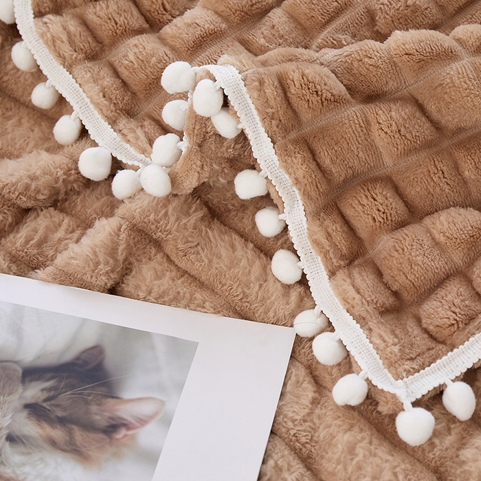 91家纺网 家纺一手货源 找家纺 楼兰公主2025新款云感梦境毛球毯  焦糖咖