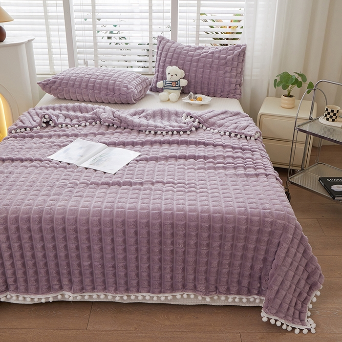 91家纺网 家纺一手货源 找家纺 楼兰公主2025新款云感梦境毛球毯  罗兰紫