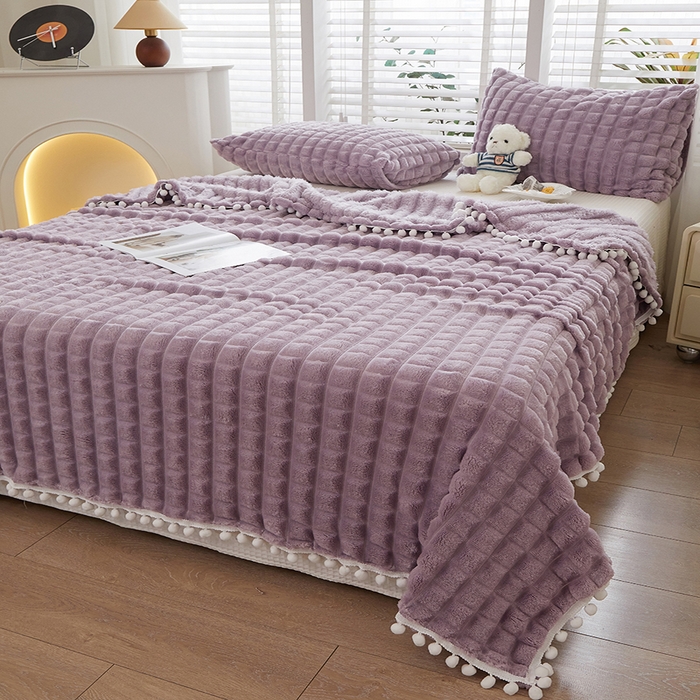 91家纺网 家纺一手货源 找家纺 楼兰公主2025新款云感梦境毛球毯  罗兰紫