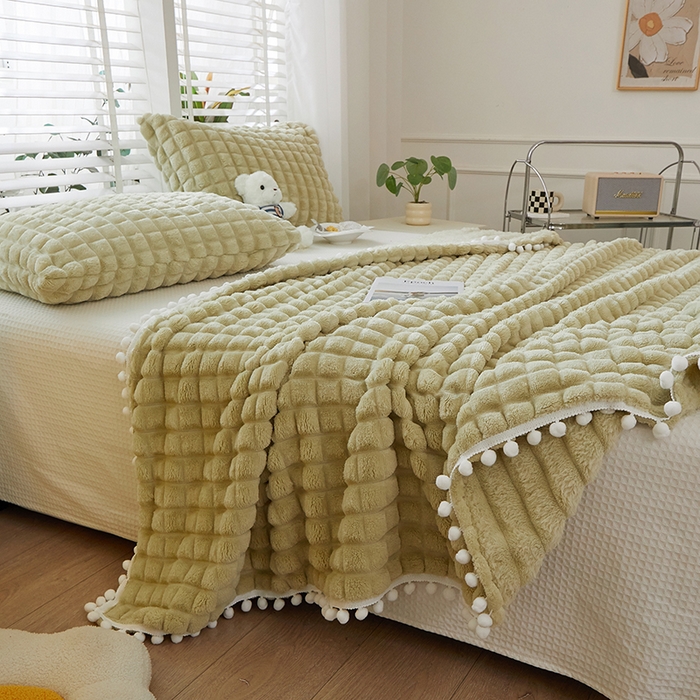 楼兰公主2025新款云感梦境毛球毯  柠檬黄