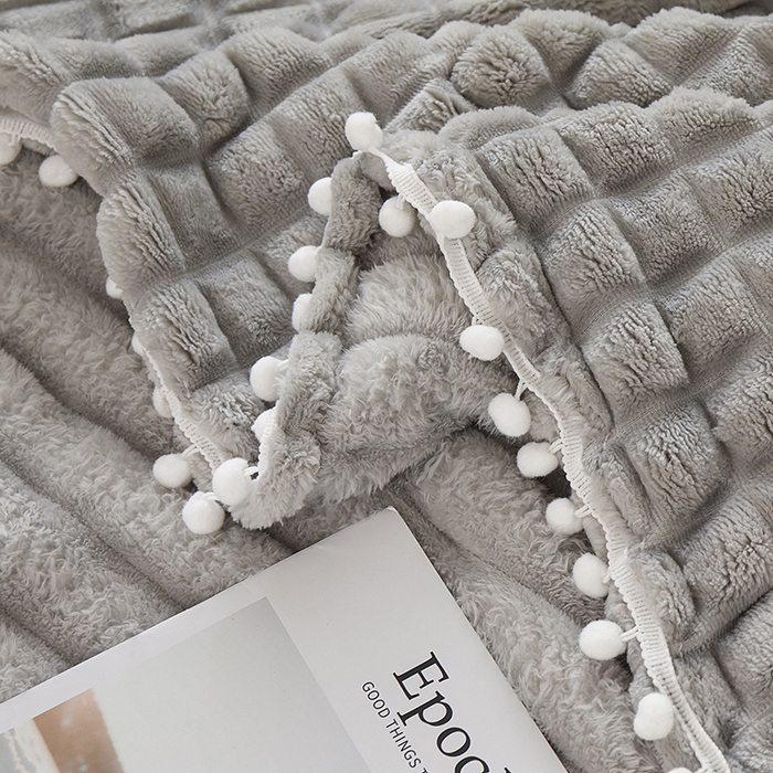 91家纺网 家纺一手货源 找家纺 楼兰公主2025新款云感梦境毛球毯  浅暮灰