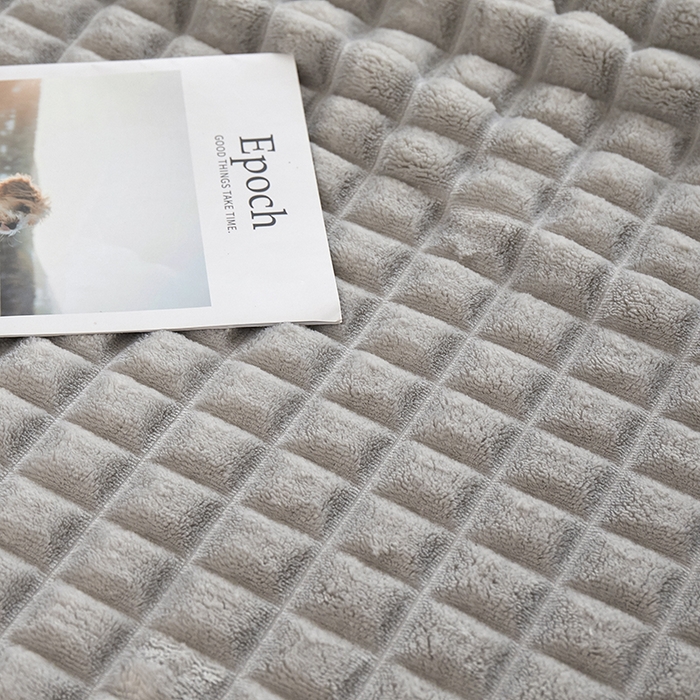 91家纺网 家纺一手货源 找家纺 楼兰公主2025新款云感梦境毛球毯  浅暮灰