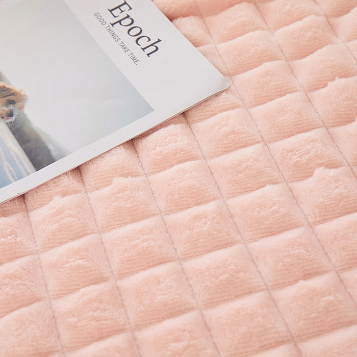 91家纺网 家纺一手货源 找家纺 楼兰公主2025新款云感梦境毛球毯  胭脂粉