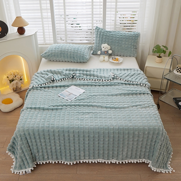 91家纺网 家纺一手货源 找家纺 楼兰公主2025新款云感梦境毛球毯  云雾兰