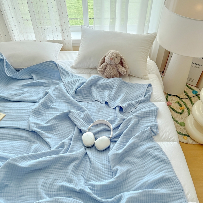 91家纺网 家纺一手货源 找家纺 棠薇家纺 2025新款A类日韩无印风泡泡纱六层素色纯色盖毯毛巾被夏被皱皱毯婴幼毯浴巾 泡泡纱天蓝