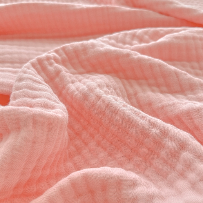 91家纺网 家纺一手货源 找家纺 棠薇家纺 2025新款A类日韩无印风泡泡纱六层素色纯色盖毯毛巾被夏被皱皱毯婴幼毯浴巾 泡泡纱桃粉