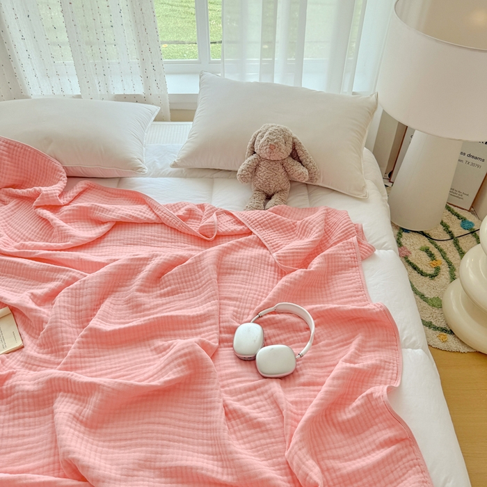 91家纺网 家纺一手货源 找家纺 棠薇家纺 2025新款A类日韩无印风泡泡纱六层素色纯色盖毯毛巾被夏被皱皱毯婴幼毯浴巾 泡泡纱桃粉