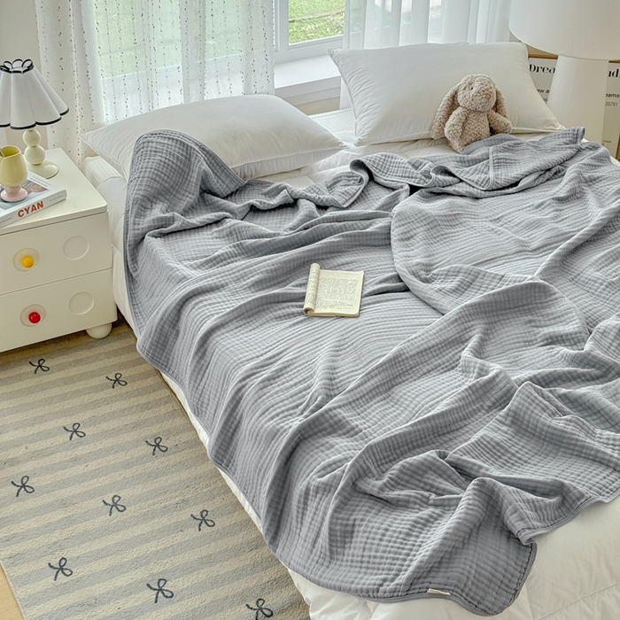 91家纺网 家纺一手货源 找家纺 棠薇家纺 2025新款A类日韩无印风泡泡纱六层素色纯色盖毯毛巾被夏被皱皱毯婴幼毯浴巾 泡泡纱雾蓝