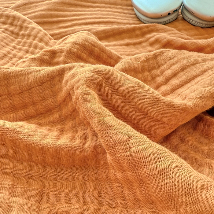 91家纺网 家纺一手货源 找家纺 棠薇家纺 2025新款A类日韩无印风泡泡纱六层素色纯色盖毯毛巾被夏被皱皱毯婴幼毯浴巾 泡泡纱焦糖色