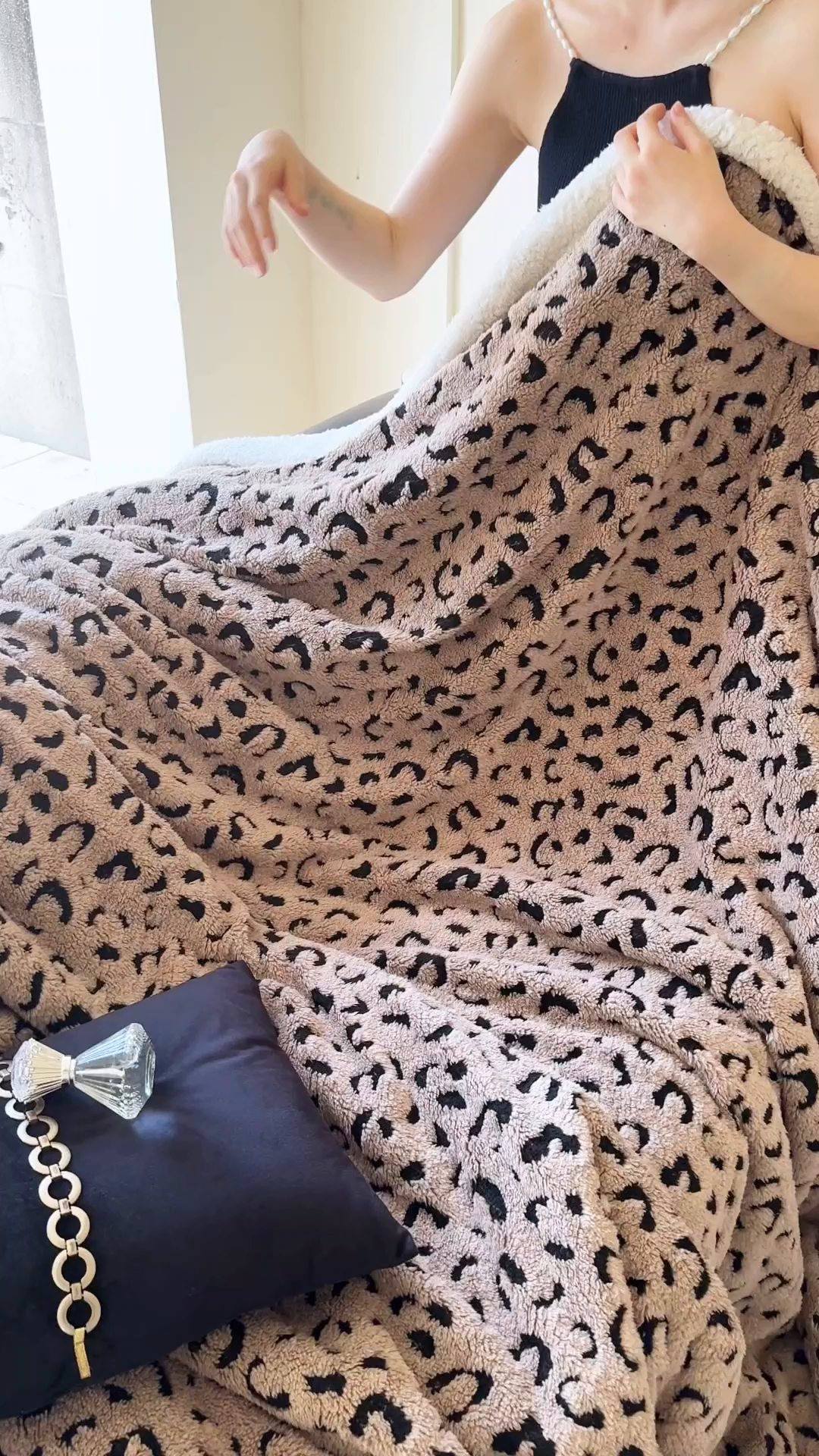 91家纺网 家纺一手货源 找家纺 丹本家纺 2025新款双层阳离子提花塔芙绒羊羔绒跨境双层毛毯盖毯毯子 豹纹驼