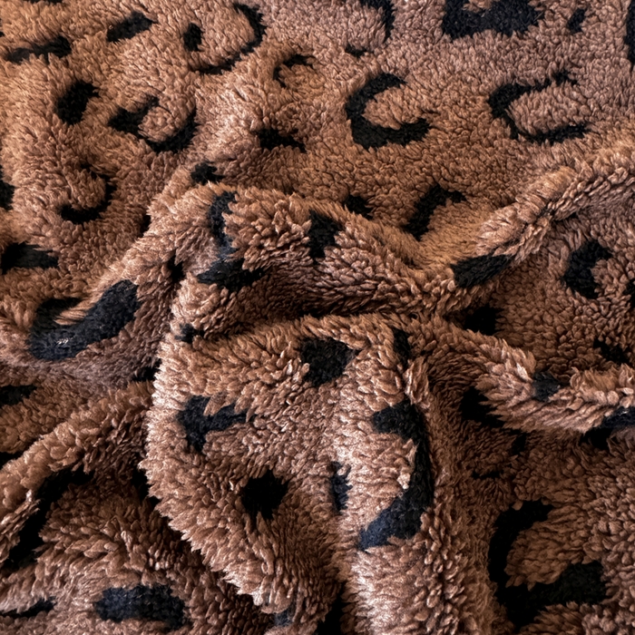 91家纺网 家纺一手货源 找家纺 丹本家纺 2025新款双层阳离子提花塔芙绒羊羔绒跨境双层毛毯盖毯毯子 豹纹咖