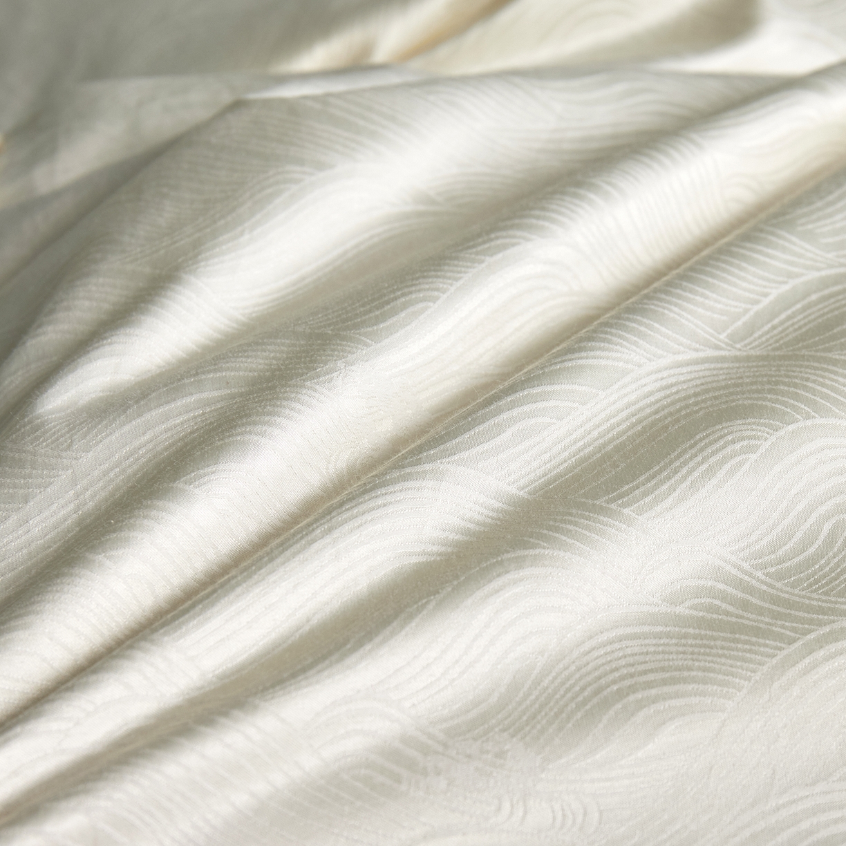 91家纺网 家纺一手货源 找家纺 御眠纺羽绒被壳 2025新款高精密全棉提花高端羽绒被壳羽绒被 白色