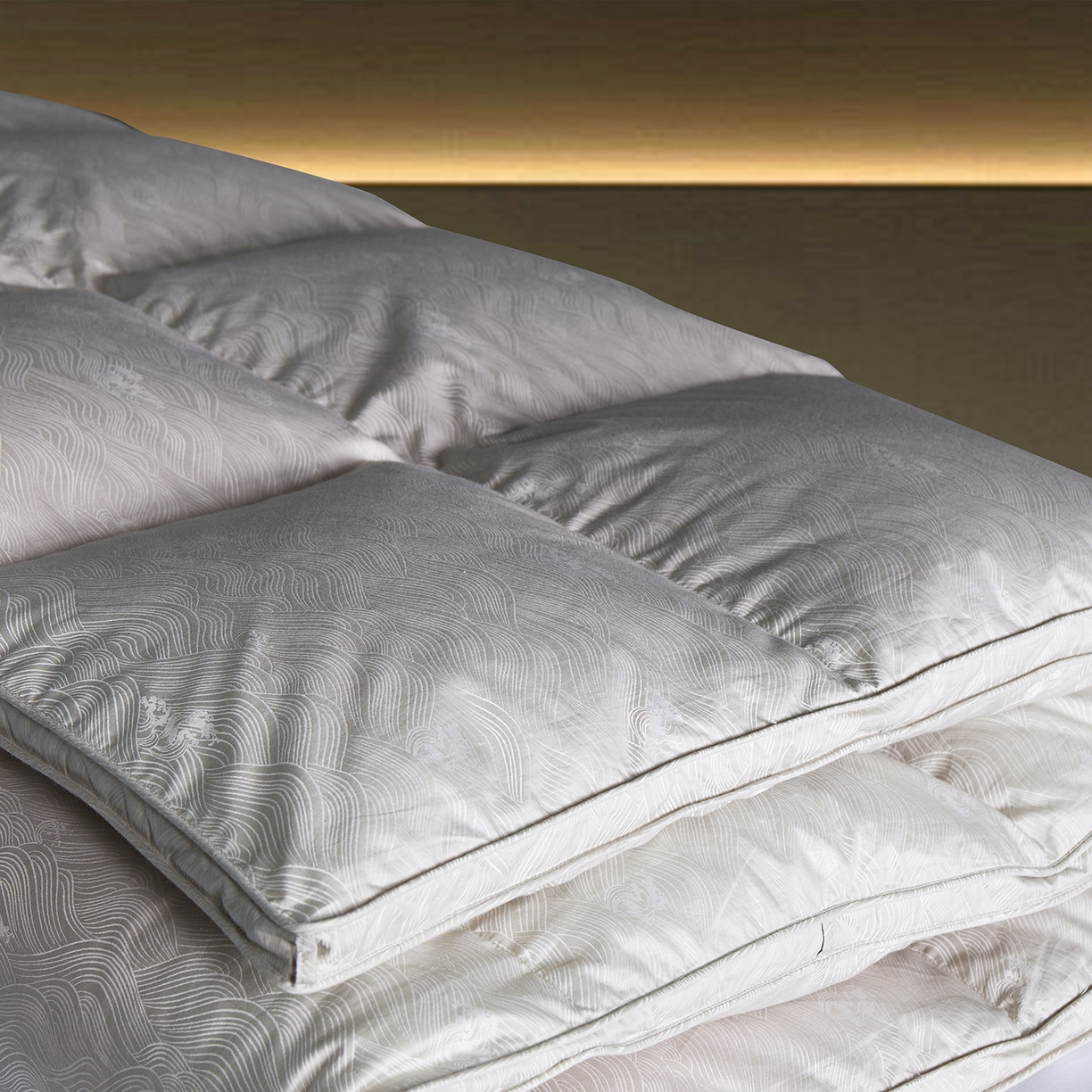 91家纺网 家纺一手货源 找家纺 御眠纺羽绒被壳 2025新款高精密全棉提花高端羽绒被壳羽绒被 灰色