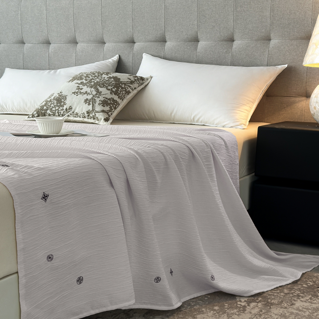 91家纺网 家纺一手货源 找家纺 乐嘉盈 2025新款双层纱布毯 高级灰