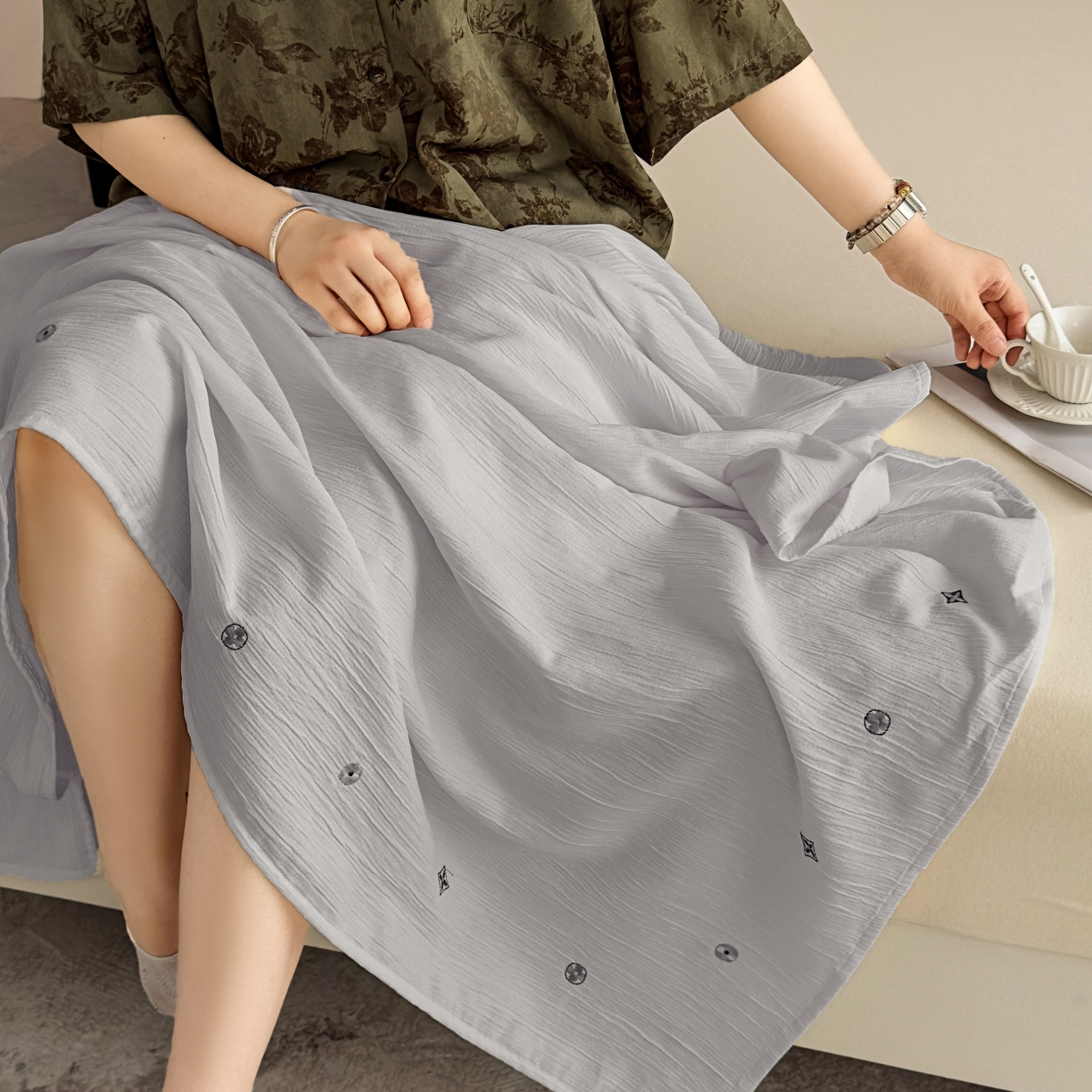 91家纺网 家纺一手货源 找家纺 乐嘉盈 2025新款双层纱布毯 高级灰