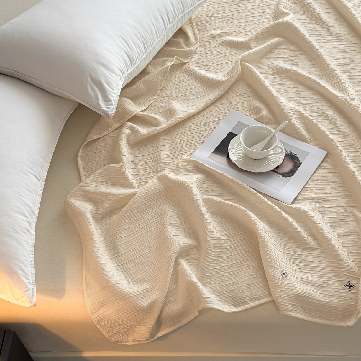 91家纺网 家纺一手货源 找家纺 乐嘉盈 2025新款双层纱布毯 香槟