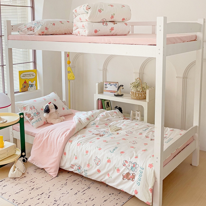 91家纺网 家纺一手货源 找家纺 海岛哥哥 2025新款云朵水洗棉学生床宿舍上下铺三件套 粉花兔