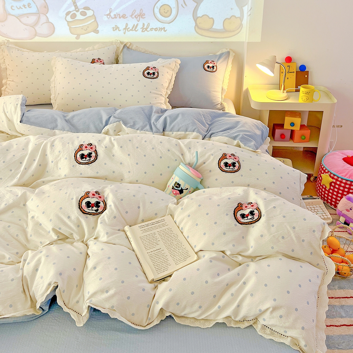 91家纺网 家纺一手货源 找家纺 （总）富米莱（原臻工厂）2025新款云感双层纱卡通毛巾绣全棉镂空花边四件套