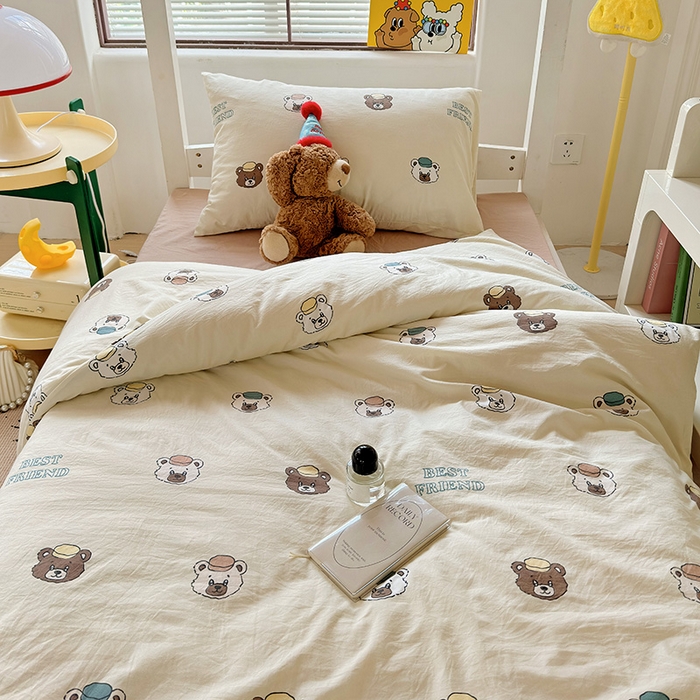 91家纺网 家纺一手货源 找家纺 海岛哥哥 2025新款云朵水洗棉学生床宿舍上下铺三件套 熊熊公仔