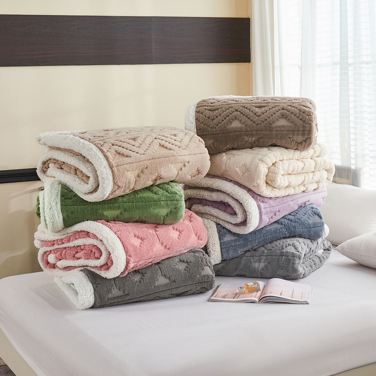 （总）缦纱 2025新款提花舒棉绒镂空塔芙绒羊羔绒双层毛毯跨境电商