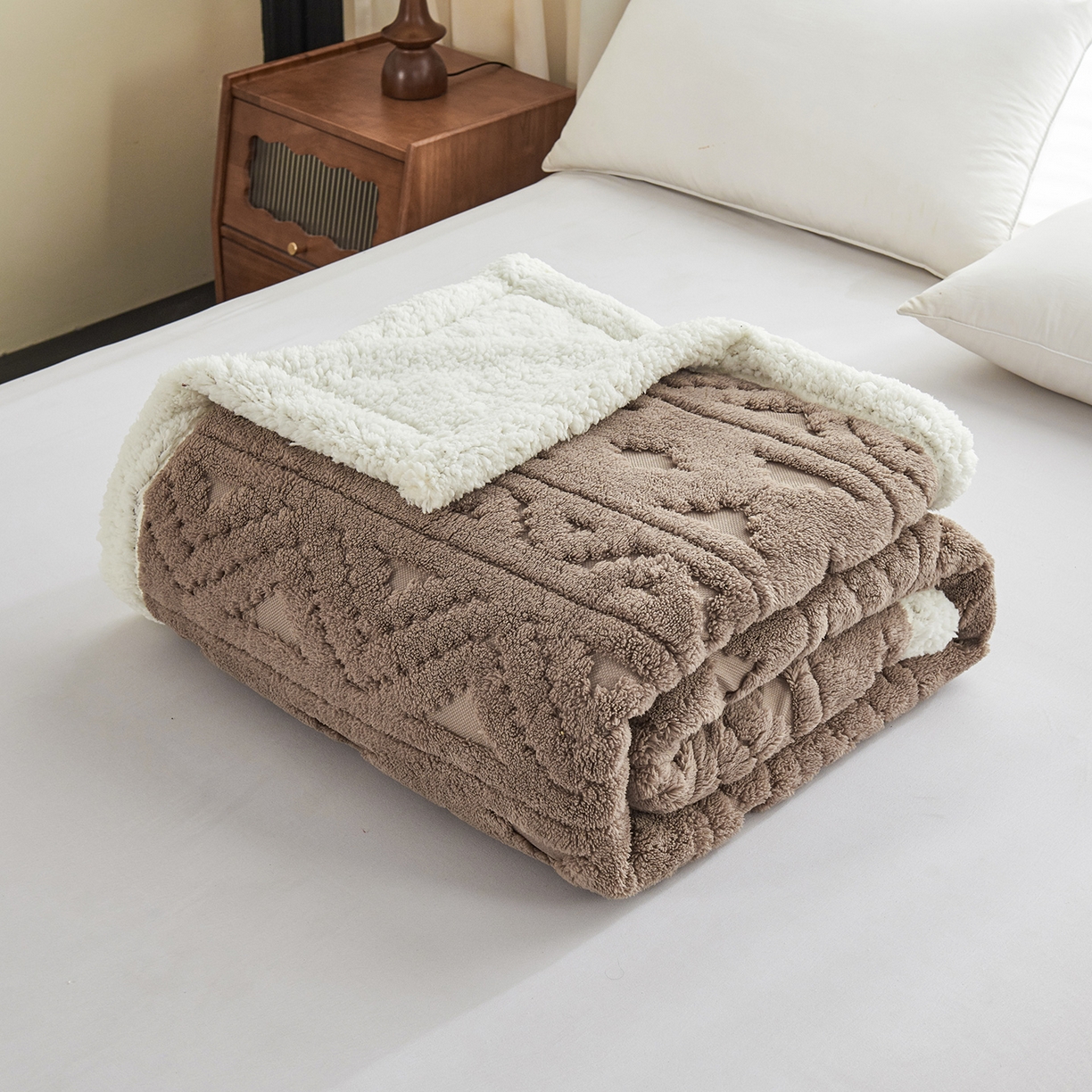 91家纺网 家纺一手货源 找家纺 （总）缦纱 2025新款提花舒棉绒镂空塔芙绒羊羔绒双层毛毯跨境电商