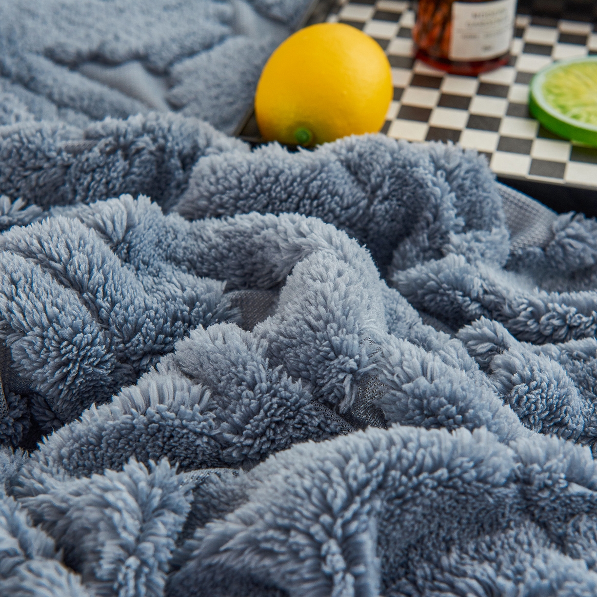 91家纺网 家纺一手货源 找家纺 缦纱 2025新款提花舒棉绒镂空塔芙绒羊羔绒双层毛毯跨境电商 韵律-雾蓝