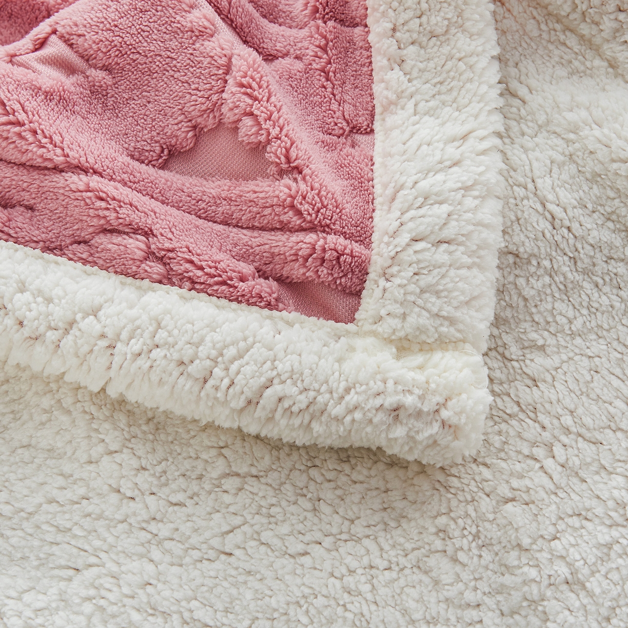 91家纺网 家纺一手货源 找家纺 缦纱 2025新款提花舒棉绒镂空塔芙绒羊羔绒双层毛毯跨境电商 韵律-豆沙