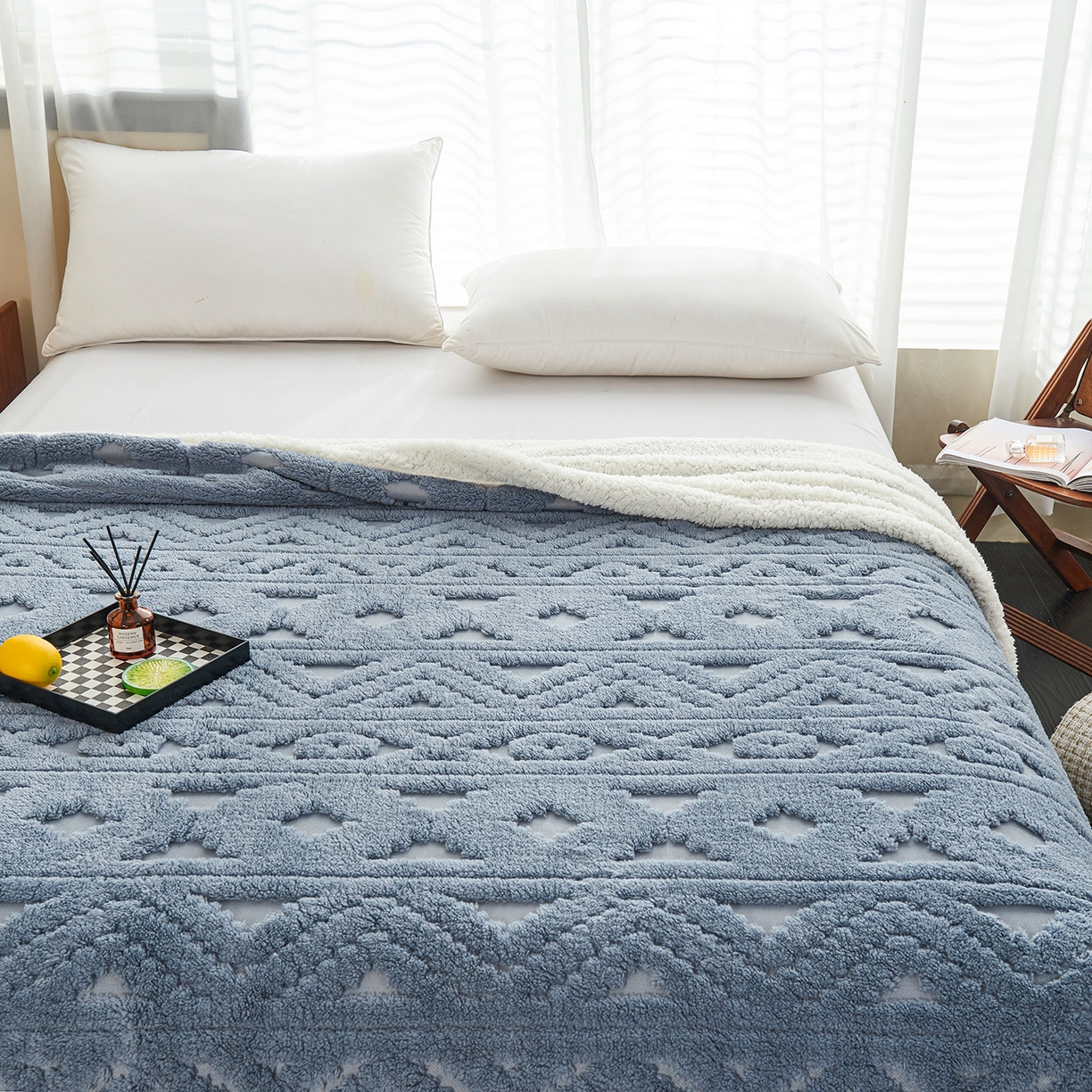 91家纺网 家纺一手货源 找家纺 缦纱 2025新款提花舒棉绒镂空塔芙绒羊羔绒双层毛毯跨境电商 韵律-雾蓝