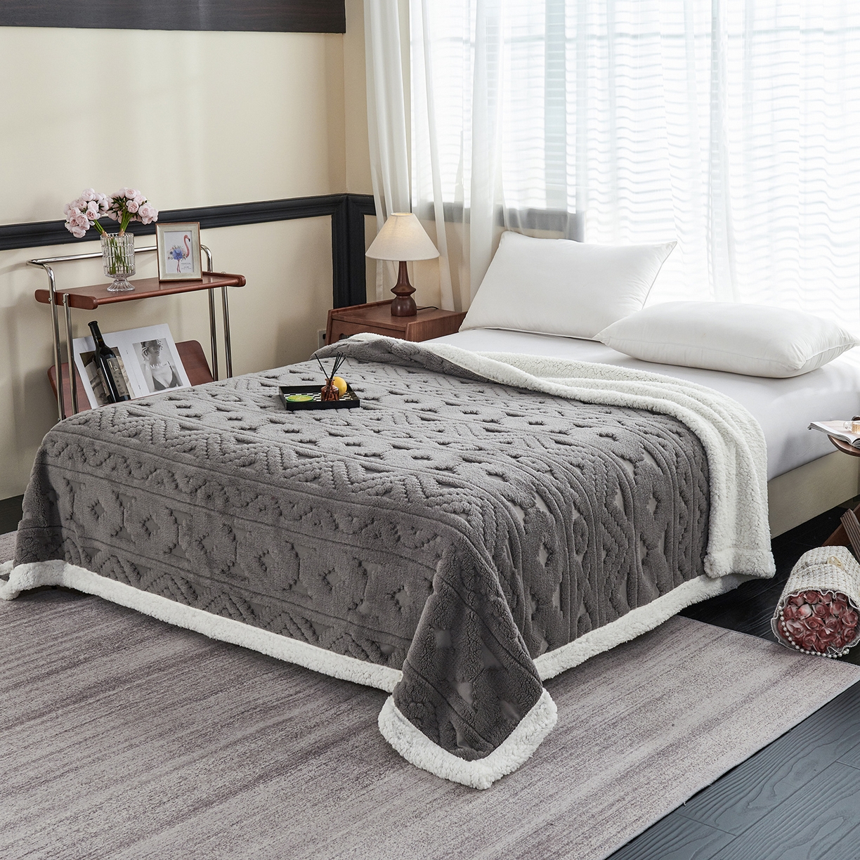 91家纺网 家纺一手货源 找家纺 缦纱 2025新款提花舒棉绒镂空塔芙绒羊羔绒双层毛毯跨境电商 韵律-深灰