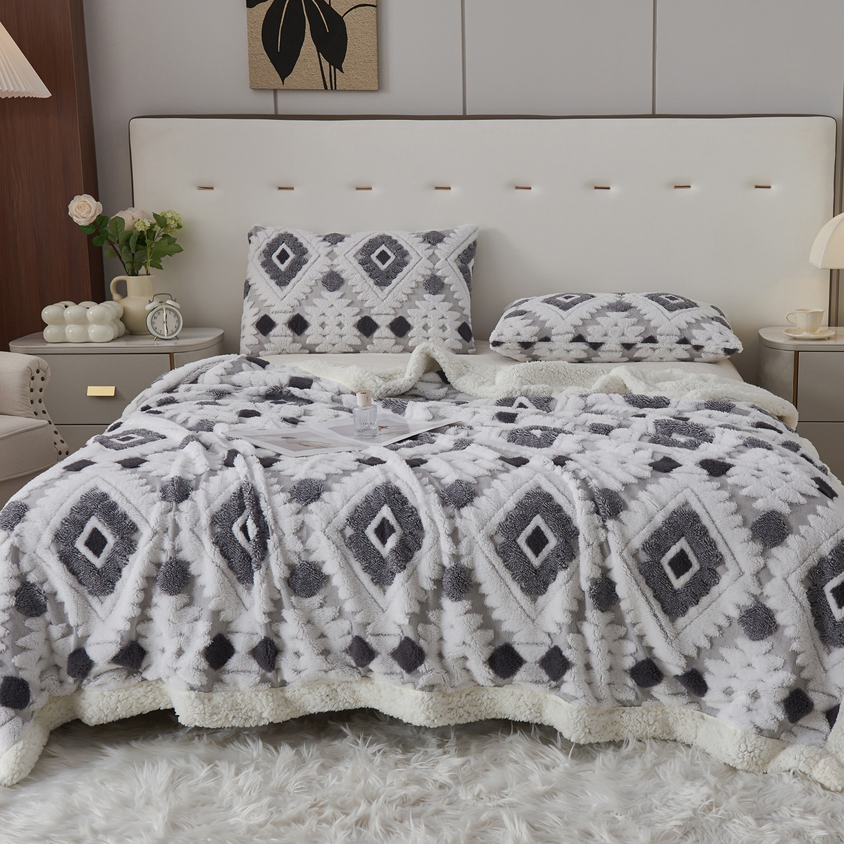 91家纺网 家纺一手货源 找家纺 （总）缦纱 2025新款波西米亚阳离子提花镂空塔芙绒羊羔绒保暖午睡双层毛毯办公室盖毯